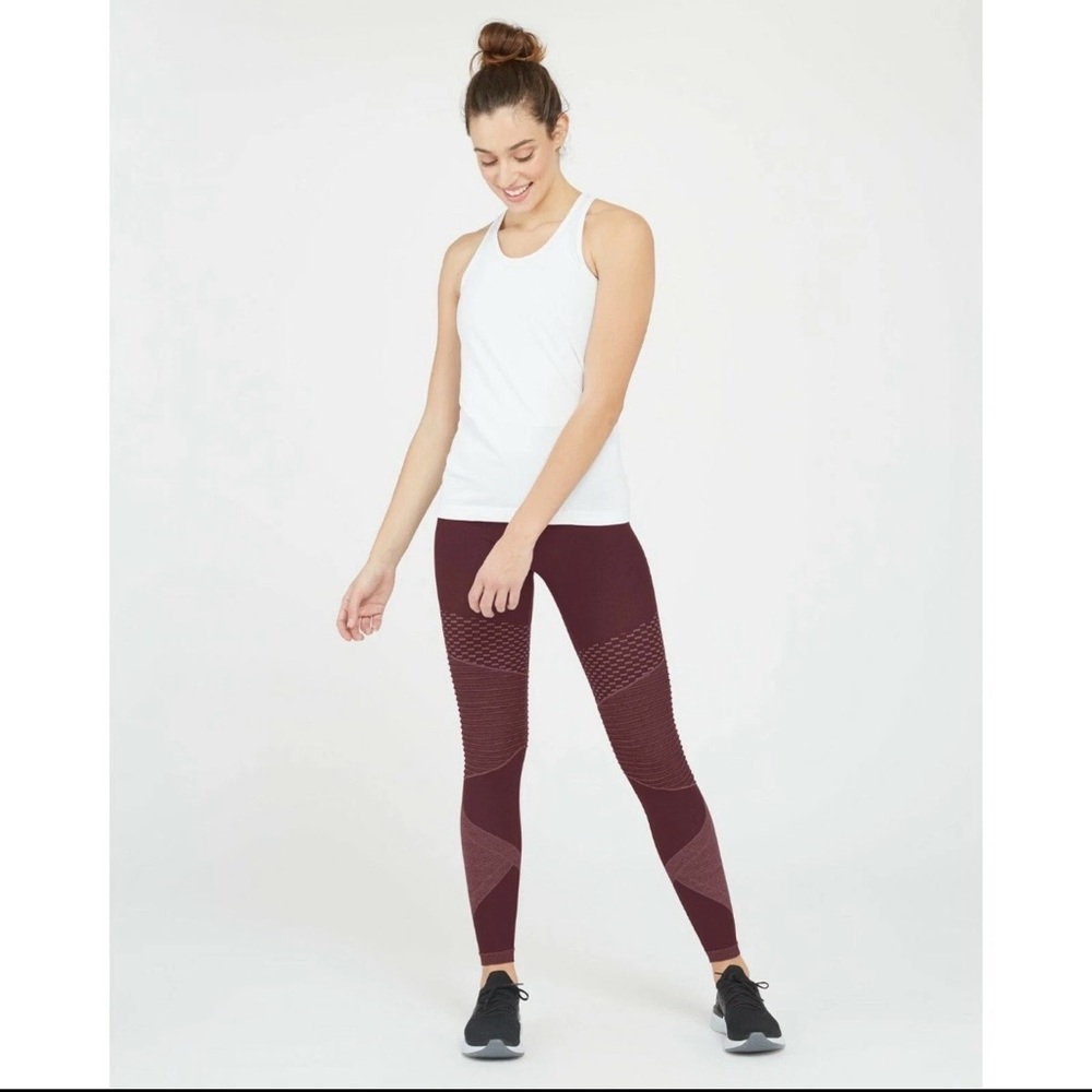Spanx Look At Me Now Seamless Moto Leggings Womens Medium Burgundy NWT